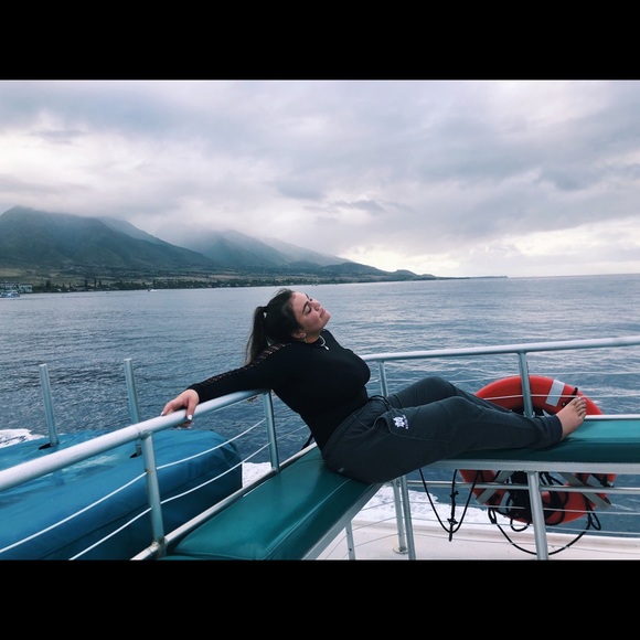 Meet your Posher, Erin - Picture 6 of 7